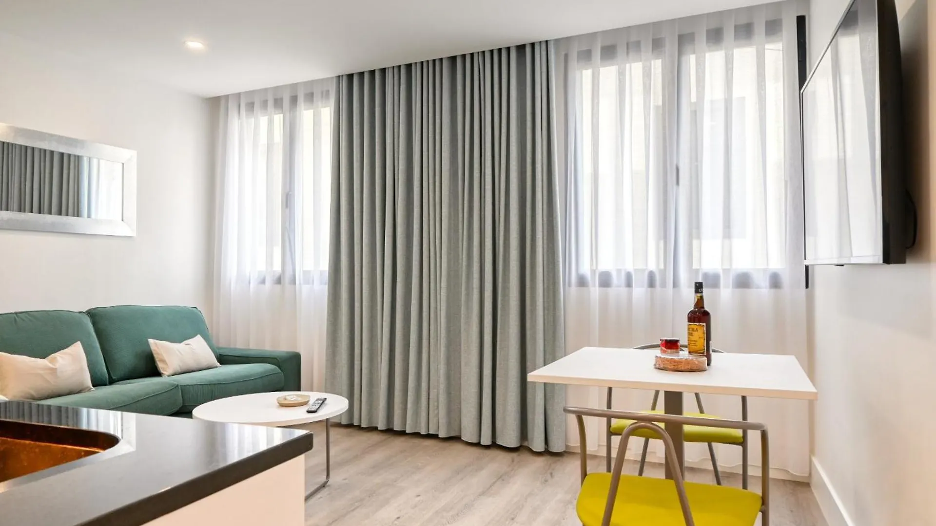 Bse15 Apartments 1A, A Home In Madeira フンシャル